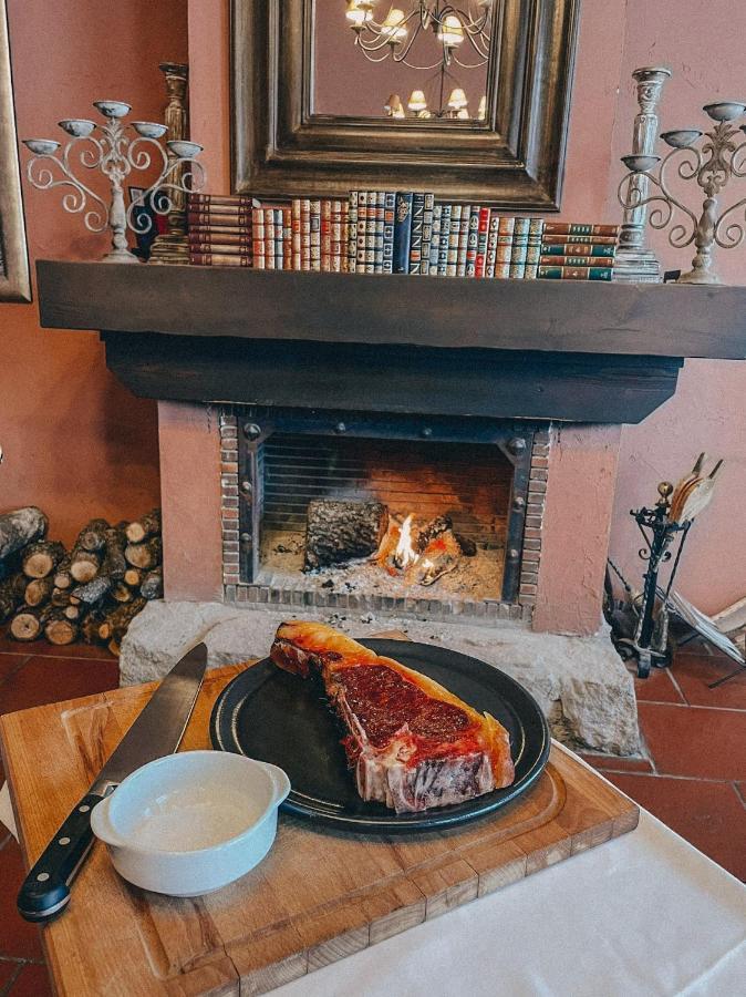 Posada Real Restaurante El Linar Del Zaire Burgohondo Exteriér fotografie