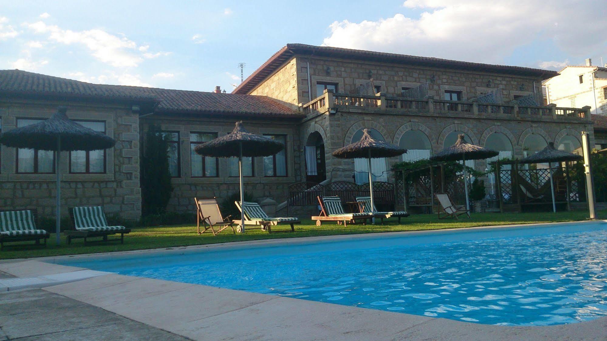 Posada Real Restaurante El Linar Del Zaire Burgohondo Exteriér fotografie